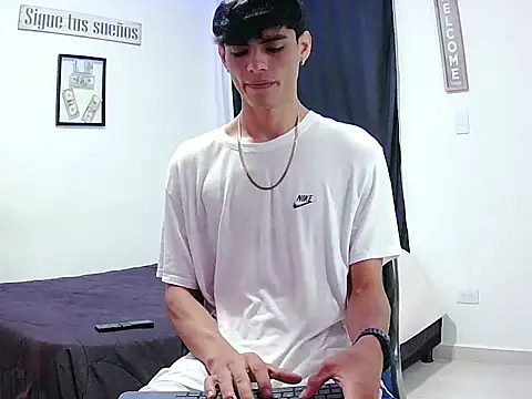 harrytomson 1 online show from 11/29/25, 11:52