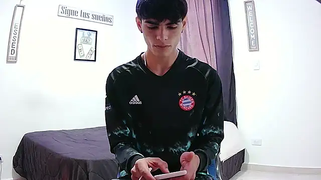 harrytomson 1 online show from 12/16/25, 04:23