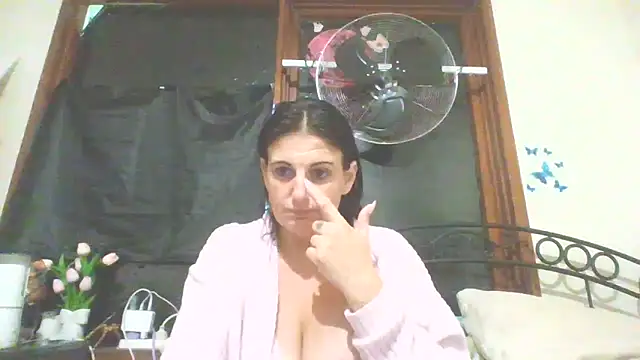 Clarissaroseyplus1 online show from 02/25/26, 08:18