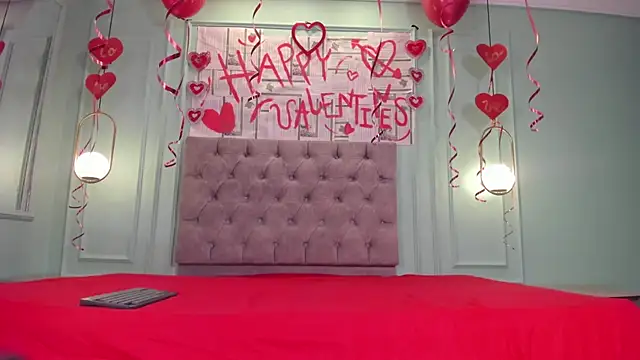 zoe roux21 online show from 02/12/25, 08:18