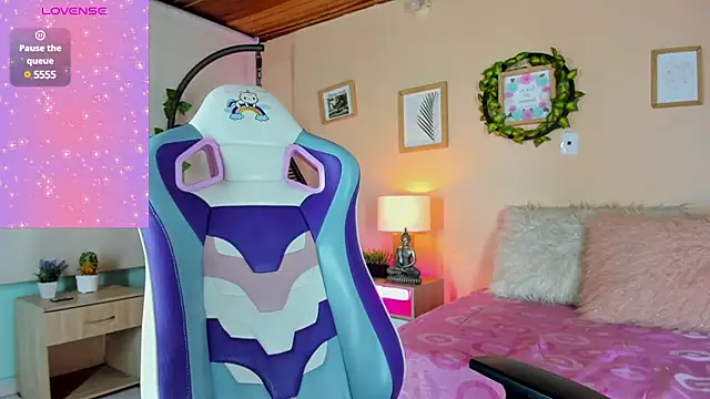 honey fox1 online show from 03/15/25, 12:04