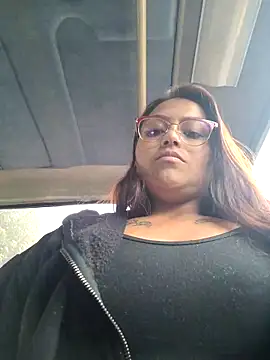 Snapshot of Fantasy-gil chatting on 03/06/25, 08:27 Fantasy-gil online show from 03/06/25, 08:27