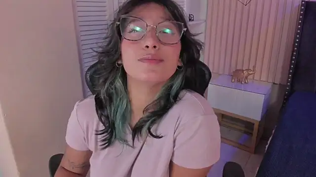 Yazmin rouse online show from 03/06/25, 04:38