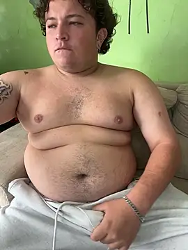 Snapshot of AndresChuboi chatting on 11/14/25, 03:11 AndresChuboi online show from 11/14/25, 03:11