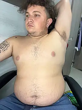 Snapshot of AndresChuboi chatting on 11/25/25, 06:19 AndresChuboi online show from 11/25/25, 06:19