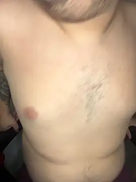 Snapshot of AndresChuboi chatting on 11/28/25, 05:26 AndresChuboi online show from 11/28/25, 05:26