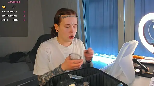 Spliti moon online show from 04/18/26, 11:47