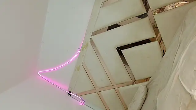 vahileht smith online show from 02/18/25, 07:54