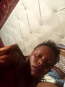 Feliciaxxxxx online show from 04/15/26, 09:26