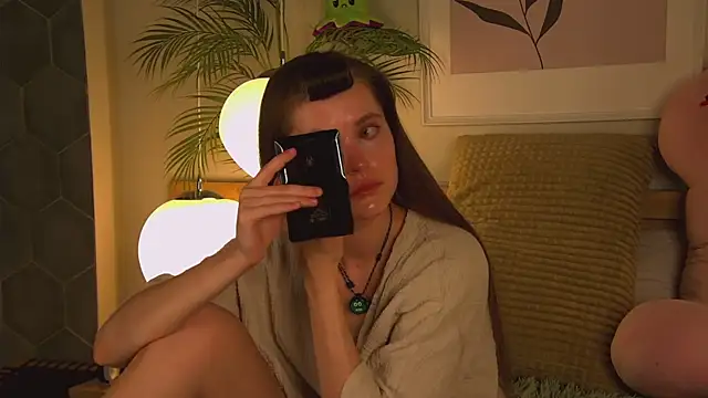 Snapshot of AshleyDouglas chatting on 02/28/25, 04:10 AshleyDouglas online show from 02/28/25, 04:10