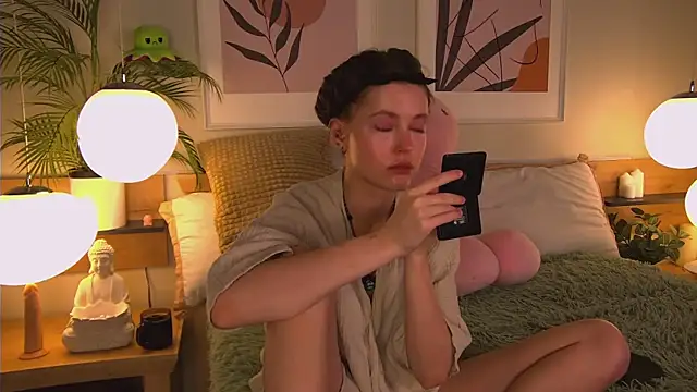 Snapshot of AshleyDouglas chatting on 03/02/25, 04:07 AshleyDouglas online show from 03/02/25, 04:07