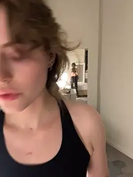 Snapshot of AshleyDouglas chatting on 03/08/25, 04:01 AshleyDouglas online show from 03/08/25, 04:01