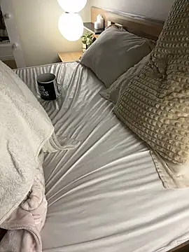 Snapshot of AshleyDouglas chatting on 03/08/25, 07:05 AshleyDouglas online show from 03/08/25, 07:05