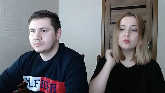 Snapshot of Kristy-Max chatting on 01/01/25, 11:40 Kristy-Max online show from 01/01/25, 11:40
