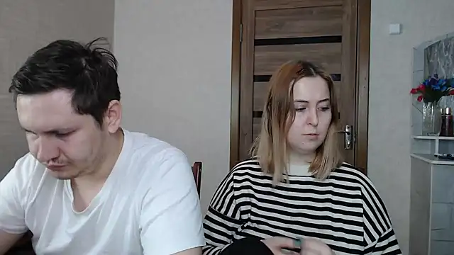Snapshot of Kristy-Max chatting on 01/03/25, 12:52 Kristy-Max online show from 01/03/25, 12:52