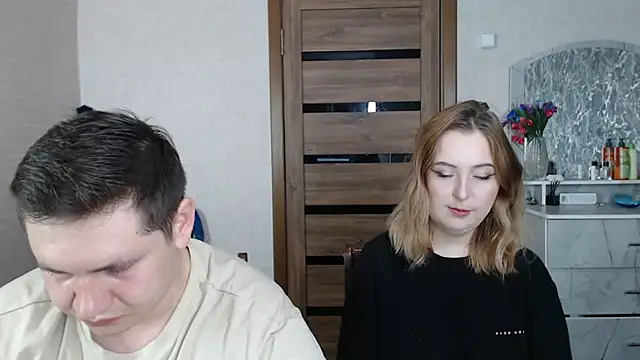 Snapshot of Kristy-Max chatting on 02/07/25, 04:06 Kristy-Max online show from 02/07/25, 04:06