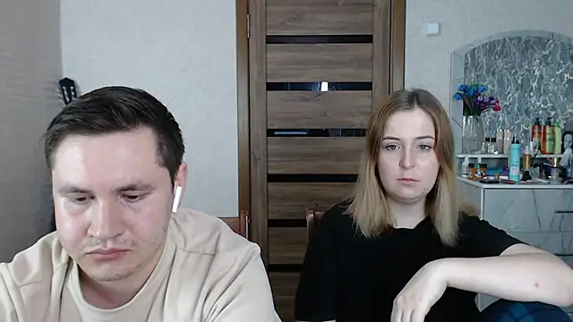Snapshot of Kristy-Max chatting on 02/12/25, 12:37 Kristy-Max online show from 02/12/25, 12:37