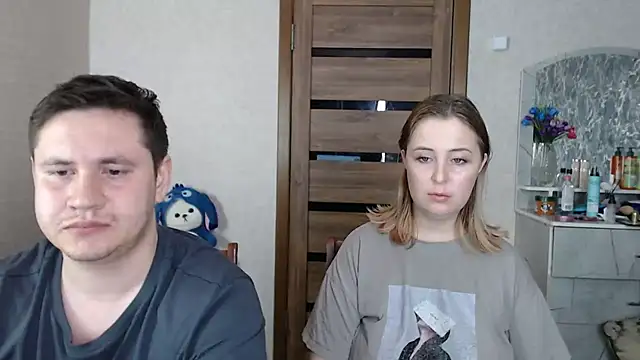 Snapshot of Kristy-Max chatting on 02/13/25, 11:58 Kristy-Max online show from 02/13/25, 11:58
