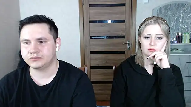 Snapshot of Kristy-Max chatting on 03/02/25, 10:05 Kristy-Max online show from 03/02/25, 10:05