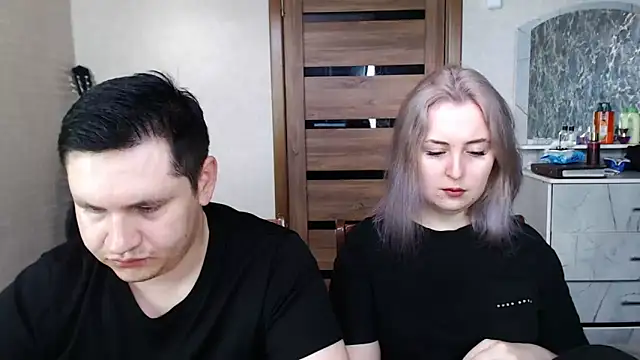 Snapshot of Kristy-Max chatting on 03/08/25, 05:07 Kristy-Max online show from 03/08/25, 05:07