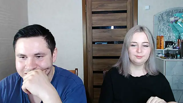 Snapshot of Kristy-Max chatting on 03/11/25, 01:16 Kristy-Max online show from 03/11/25, 01:16