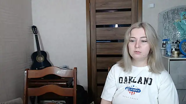 Snapshot of Kristy-Max chatting on 03/17/25, 07:46 Kristy-Max online show from 03/17/25, 07:46