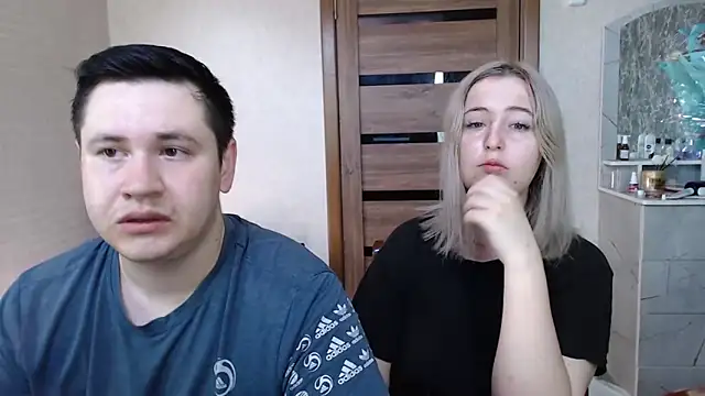 Snapshot of Kristy-Max chatting on 03/18/25, 05:09 Kristy-Max online show from 03/18/25, 05:09