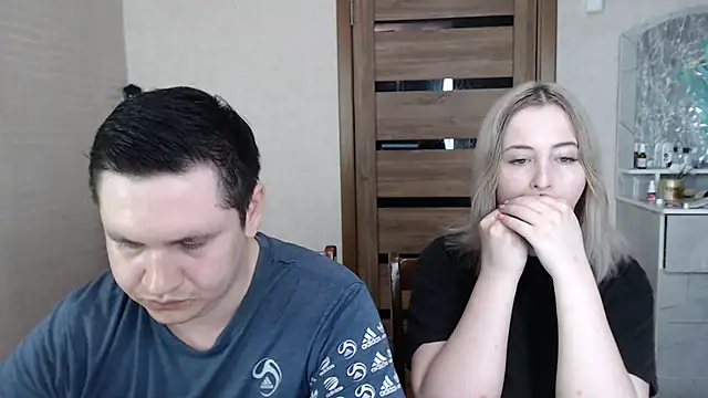 Snapshot of Kristy-Max chatting on 03/18/25, 08:14 Kristy-Max online show from 03/18/25, 08:14