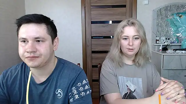 Snapshot of Kristy-Max chatting on 03/19/25, 02:59 Kristy-Max online show from 03/19/25, 02:59