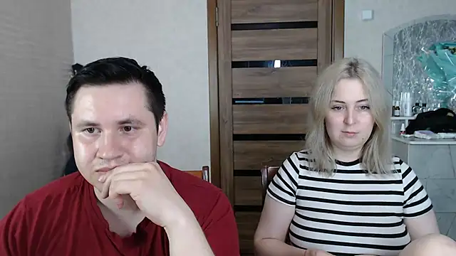 Snapshot of Kristy-Max chatting on 03/19/25, 06:12 Kristy-Max online show from 03/19/25, 06:12