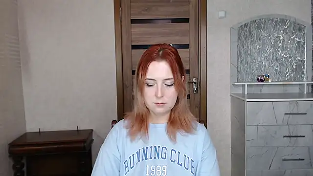 Snapshot of Kristy-Max chatting on 09/22/25, 10:17 Kristy-Max online show from 09/22/25, 10:17