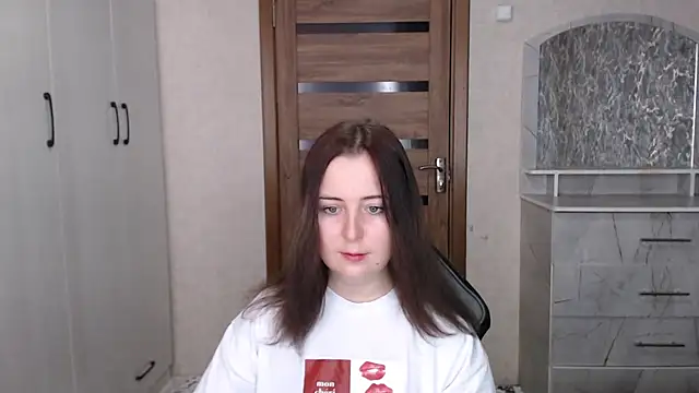 Kristy-Max online show from 11/21/25, 06:23