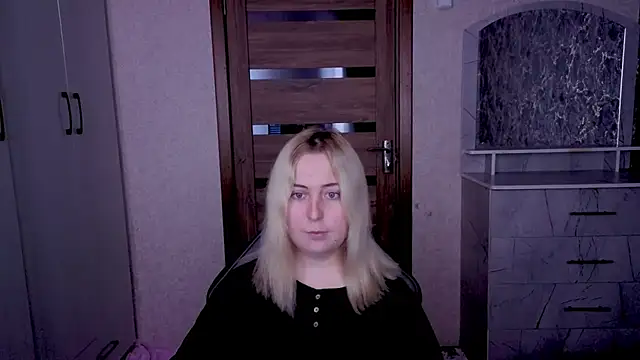 Kristy-Max online show from 04/22/26, 08:21