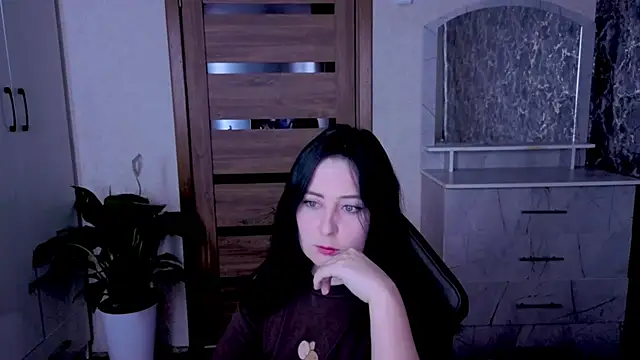 Snapshot of Kristy-Max chatting on 07/07/26, 10:14 Kristy-Max online show from 07/07/26, 10:14
