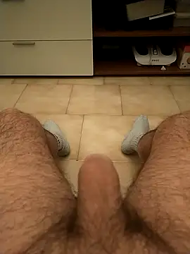 user 662 online show from 03/18/25, 06:15