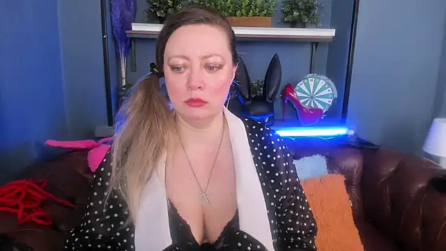 JesiaFoxi online show from 02/14/25, 12:36