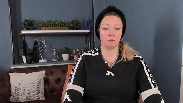 JesiaFoxi online show from 10/04/25, 11:08