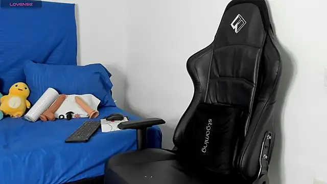 Tonny twink  online show from 04/25/26, 01:30