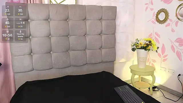 ashleyvalirya online show from 09/12/25, 08:20