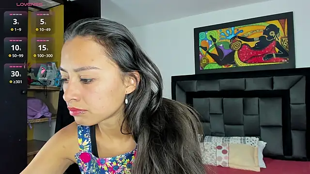 tatiana valencia online show from 02/05/25, 01:00