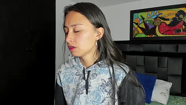 tatiana valencia online show from 02/28/25, 12:31