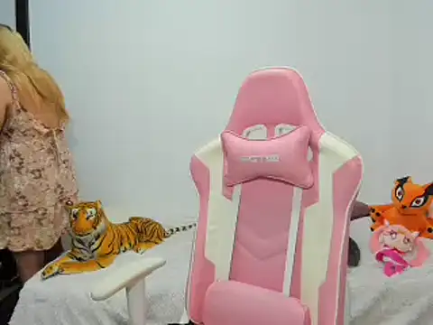 saori 9b online show from 01/15/25, 08:16