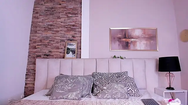 lyzzi smith01 online show from 10/24/25, 08:05