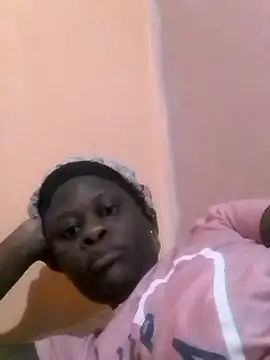 Snapshot of ZIPORA07 chatting on 02/19/25, 11:46 ZIPORA07 online show from 02/19/25, 11:46