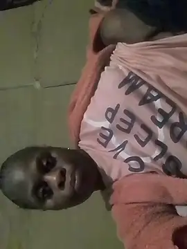 Snapshot of ZIPORA07 chatting on 09/23/25, 09:45 ZIPORA07 online show from 09/23/25, 09:45