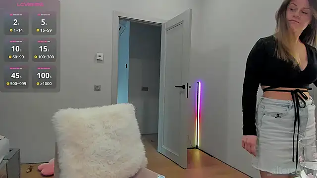  cometoseeme  online show from 03/13/26, 03:18