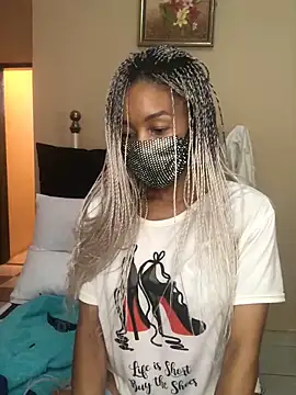 Snapshot of niccki3 chatting on 12/28/24, 06:17 niccki3 online show from 12/28/24, 06:17