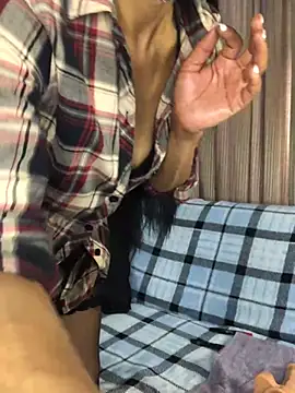 Snapshot of niccki3 chatting on 01/21/25, 07:37 niccki3 online show from 01/21/25, 07:37