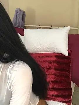 Snapshot of niccki3 chatting on 02/11/25, 06:40 niccki3 online show from 02/11/25, 06:40