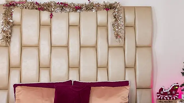 Alexa Miss online show from 12/20/25, 07:32